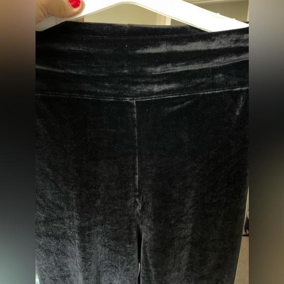 Black made in Italy velvet leggings. Size L Europe runs like S/M - Picture 6 of 6